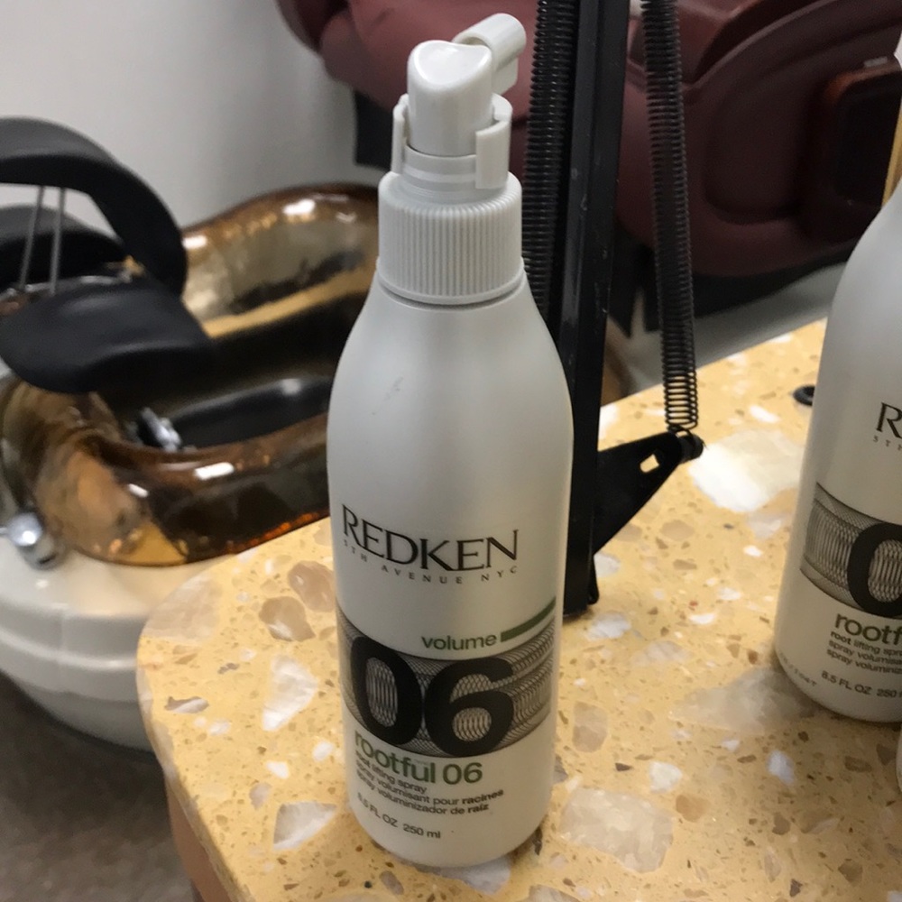 Redken root lofting spray
